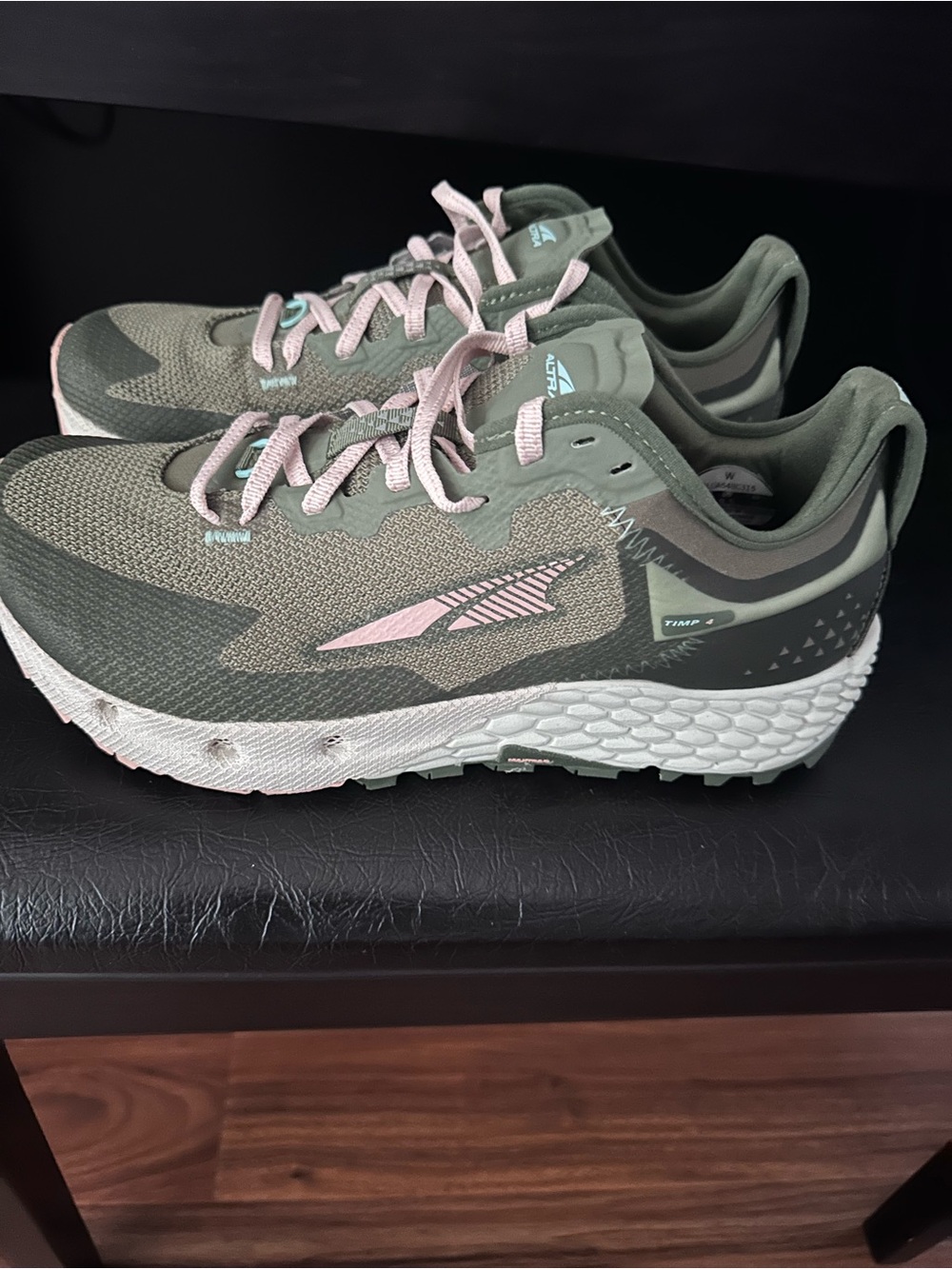 Altra TIMP4 Women's Trail Running Shoe size 9.5 Excellent Used conditions